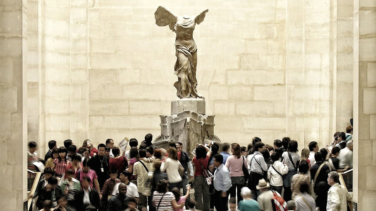 Winged Victory of Samothrace at the Louvre (photo via pixabay)