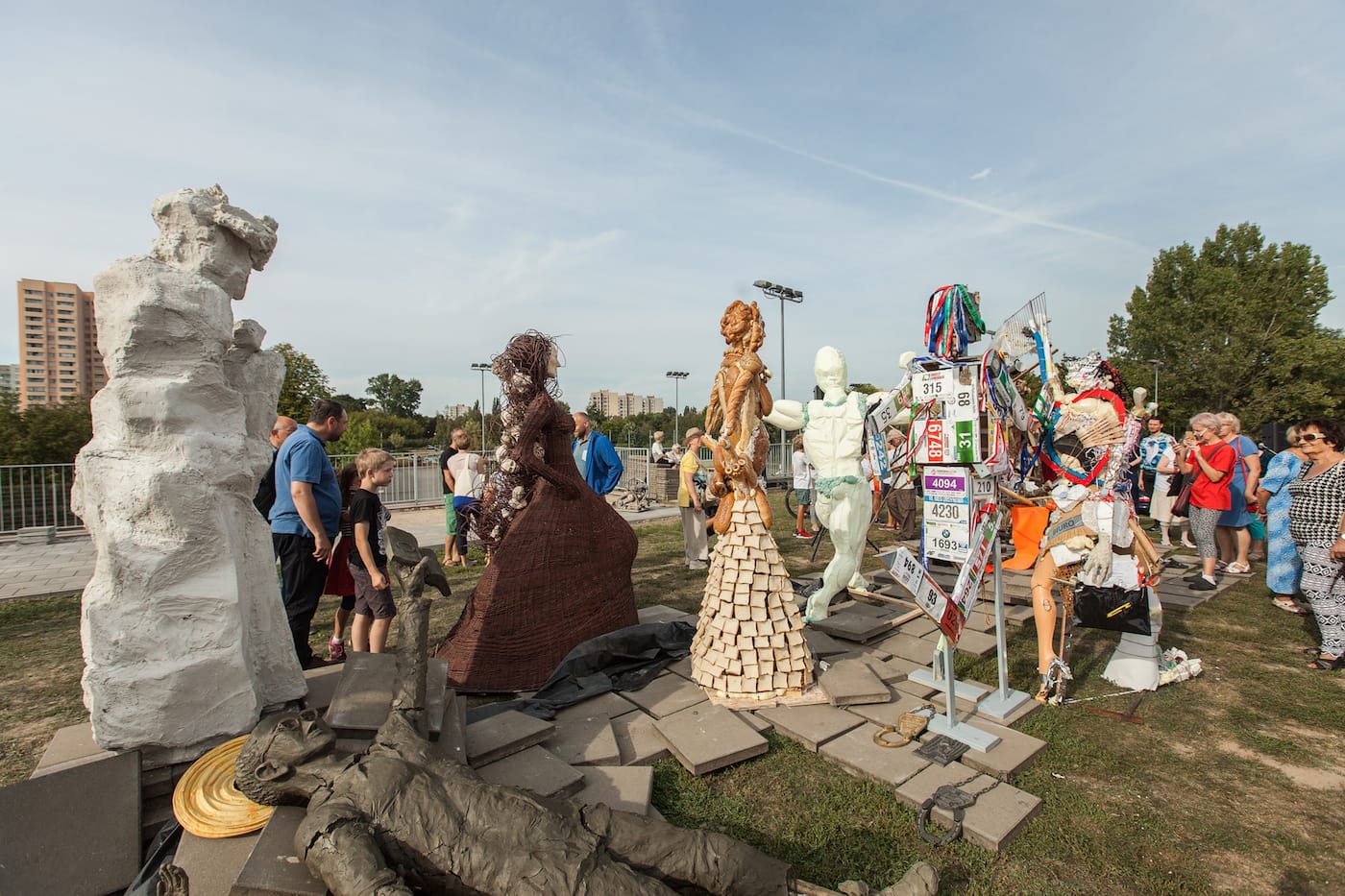 Paweł Althamer, "The Burghers of Bródno" (2016) (all images courtesy of the Museum of Modern Art Warsaw)