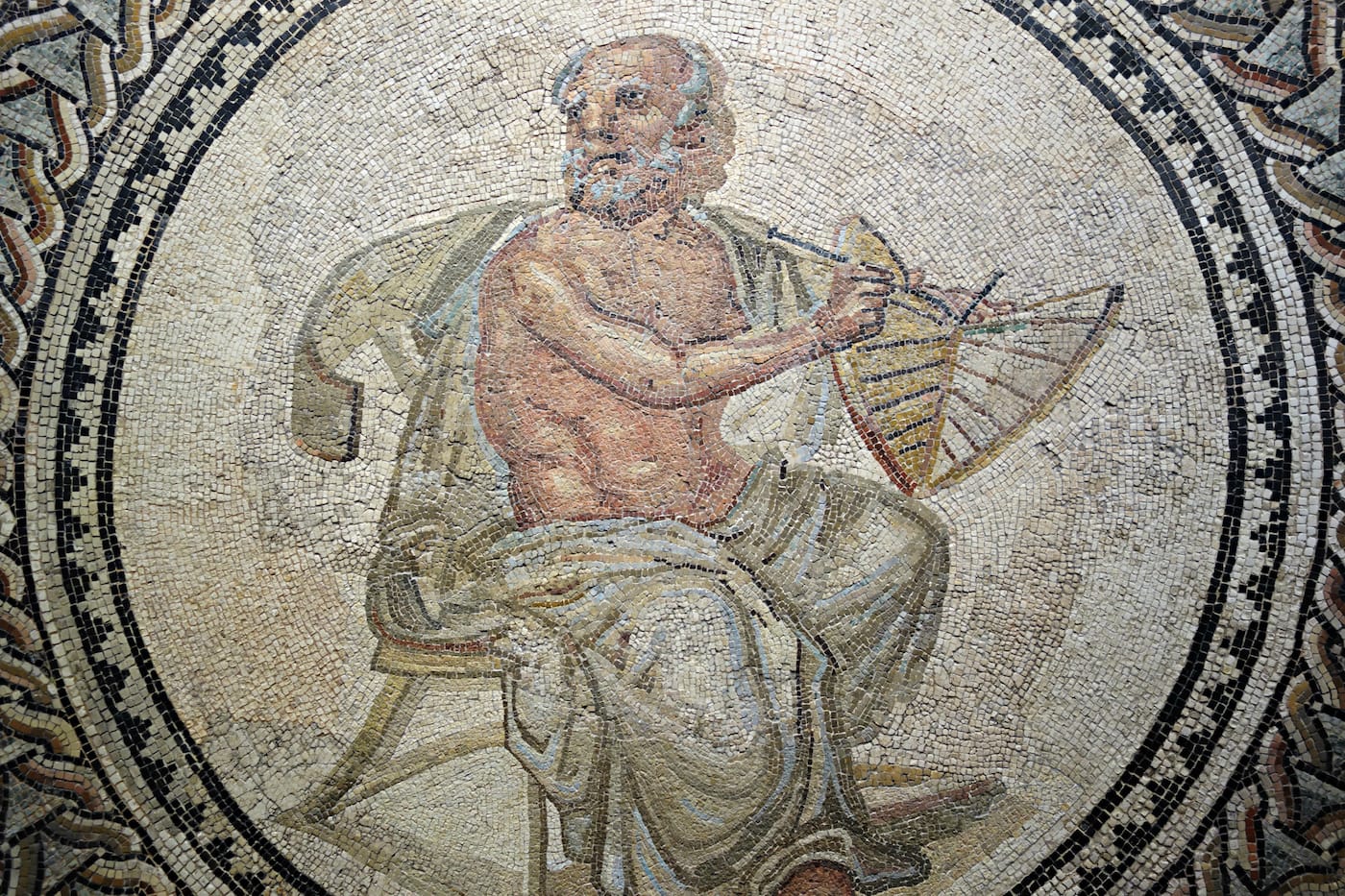 Installation view of 'Time and Cosmos in Greco-Roman Antiquity' at the Institute for the Study of the Ancient World (photo by the author for Hyperallergic)