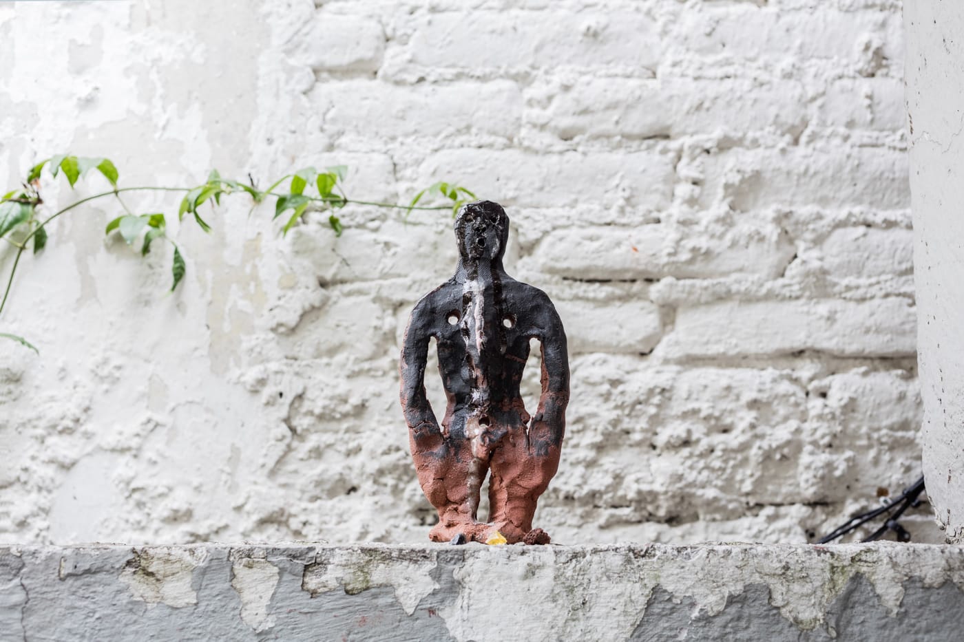 ektor garcia, installation views of kriziz, kurimanzutto, Mexico City, 2016. Courtesy of the artist and kurimanzutto, Mexico City, 2016. Photo: Abigail Enzaldo