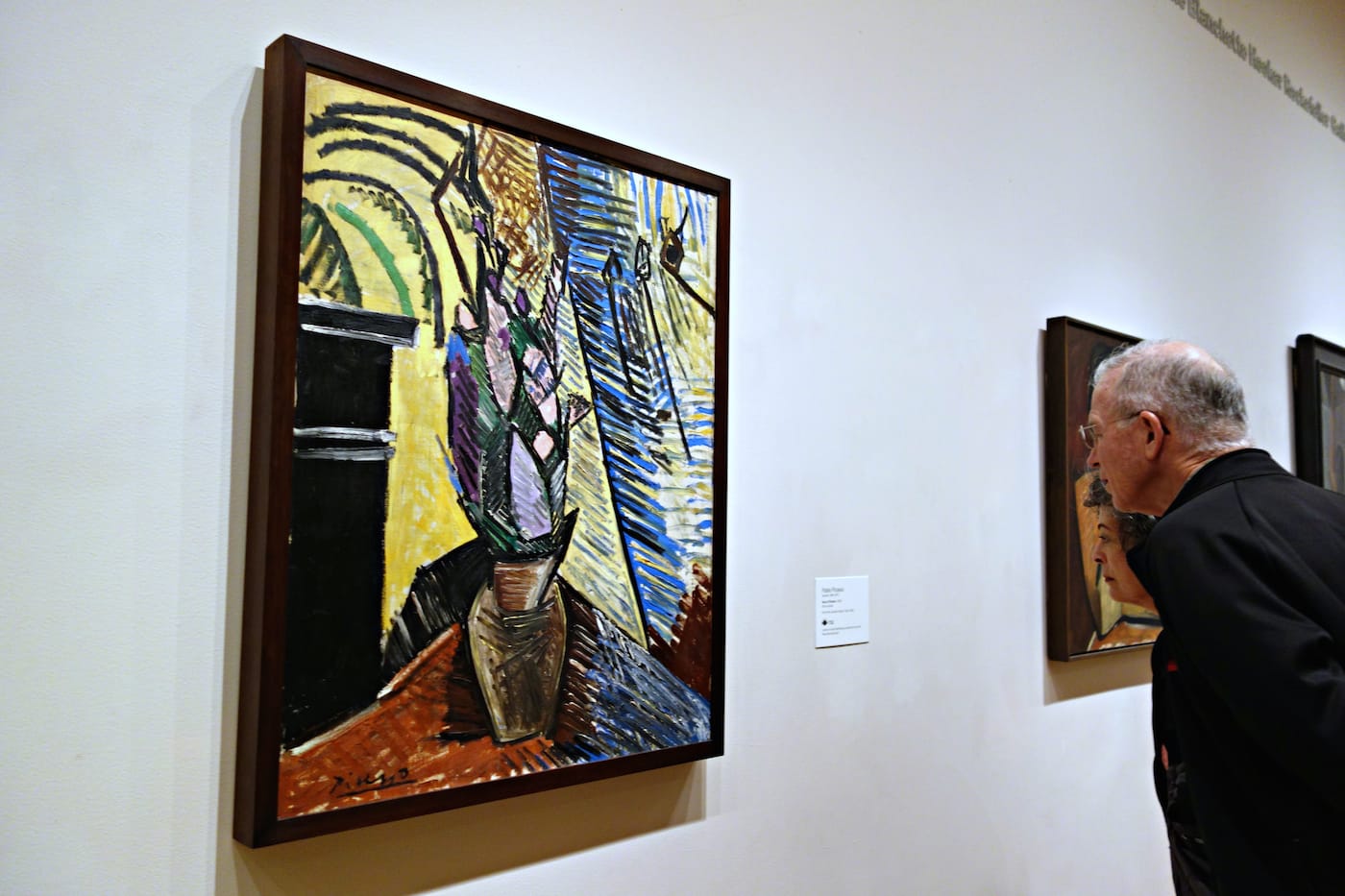 Dust Gathering (photo by the author for Hyperallergic)