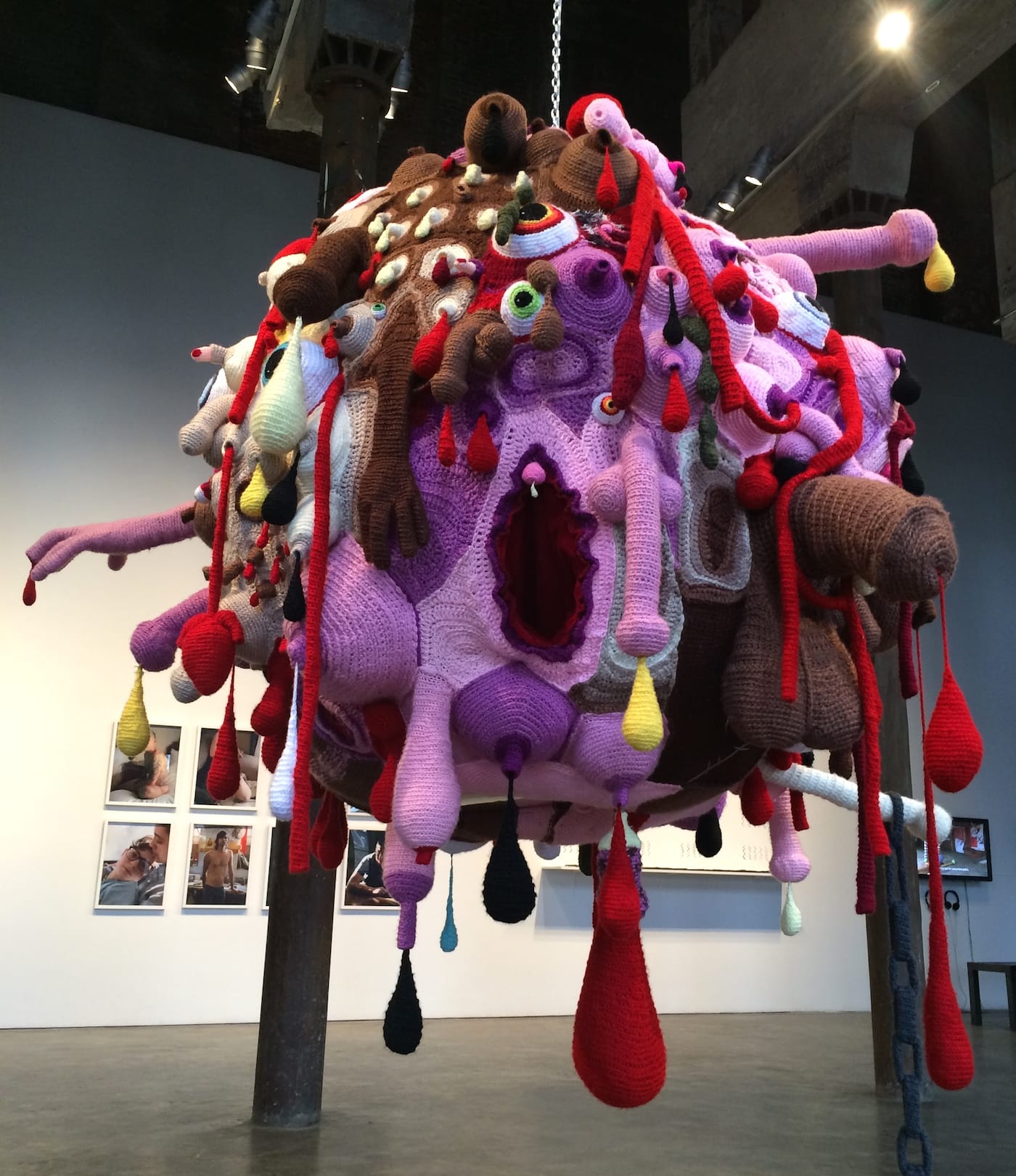 Gil Yefman, "Tumtum" (2012) at Smack Mellon (photo Benjamin Sutton/Hyperallergic)