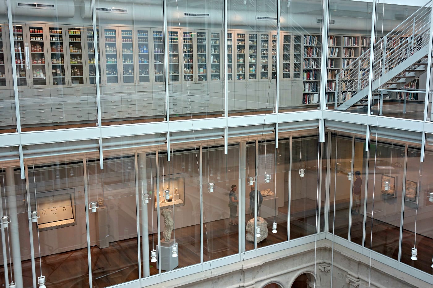 The Forbes Pigment Collection at Harvard Art Museums (photo by the author for Hyperallergic)