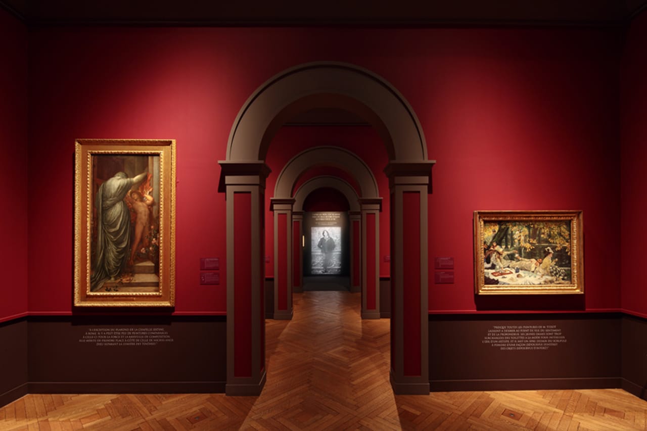 Installation view of Oscar Wilde: Insolence Incarnate at Petit Palais (courtesy Petit Palais, © Benoit Fougeirol)