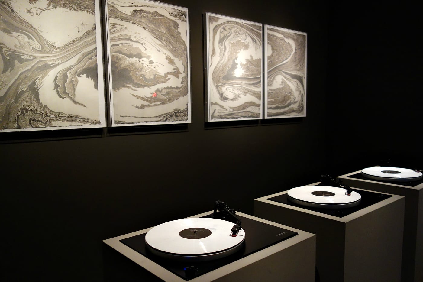 Installation view of Sacred Spaces: Himalayan Wind at the Rubin Museum (photo by the author for Hyperallergic)