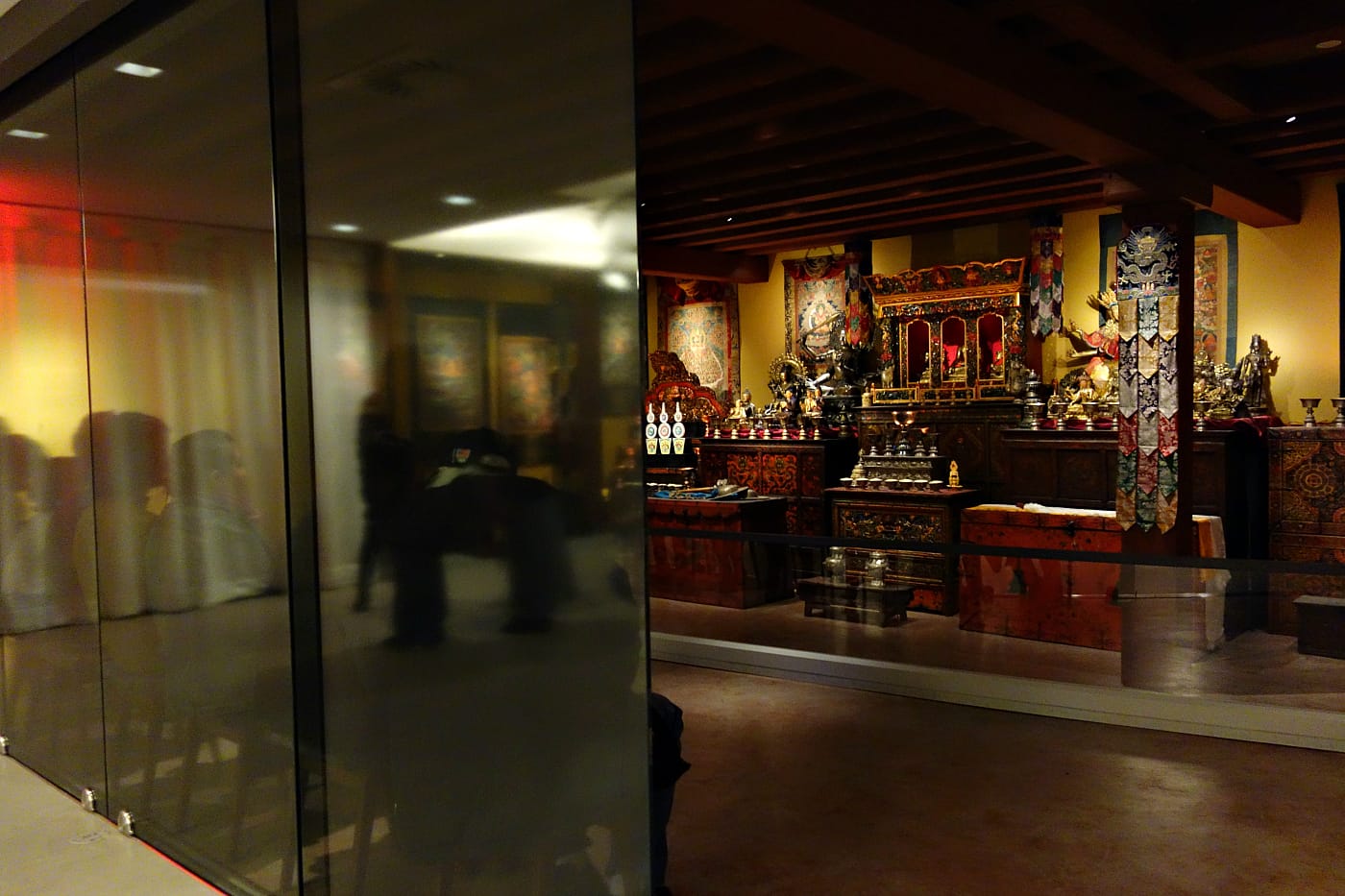 Installation view of Sacred Spaces: Himalayan Wind at the Rubin Museum (photo by the author for Hyperallergic)
