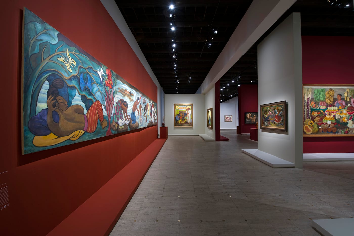 Installation view of Mexique 1900–1950 at the Gran Palais; exhibition design by Atelier Jodar Architecture (photo © Didier Plowy for Rmn-Grand Palais)