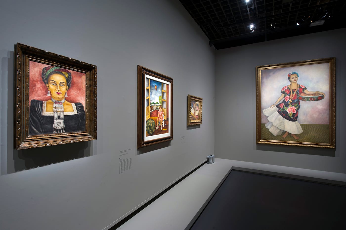 Installation view of Mexique 1900–1950 at the Gran Palais; exhibition design by Atelier Jodar Architecture (photo © Didier Plowy for Rmn-Grand Palais)