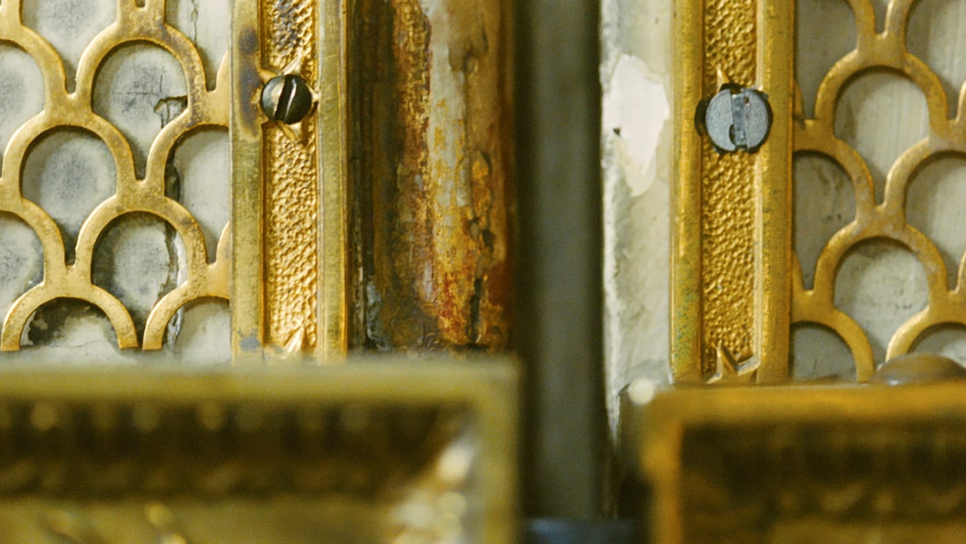 Still image from Laurent Grasso, "Elysée" (2016), 35 mm film loop (transferred to DVD) with music by Nicolas Godin