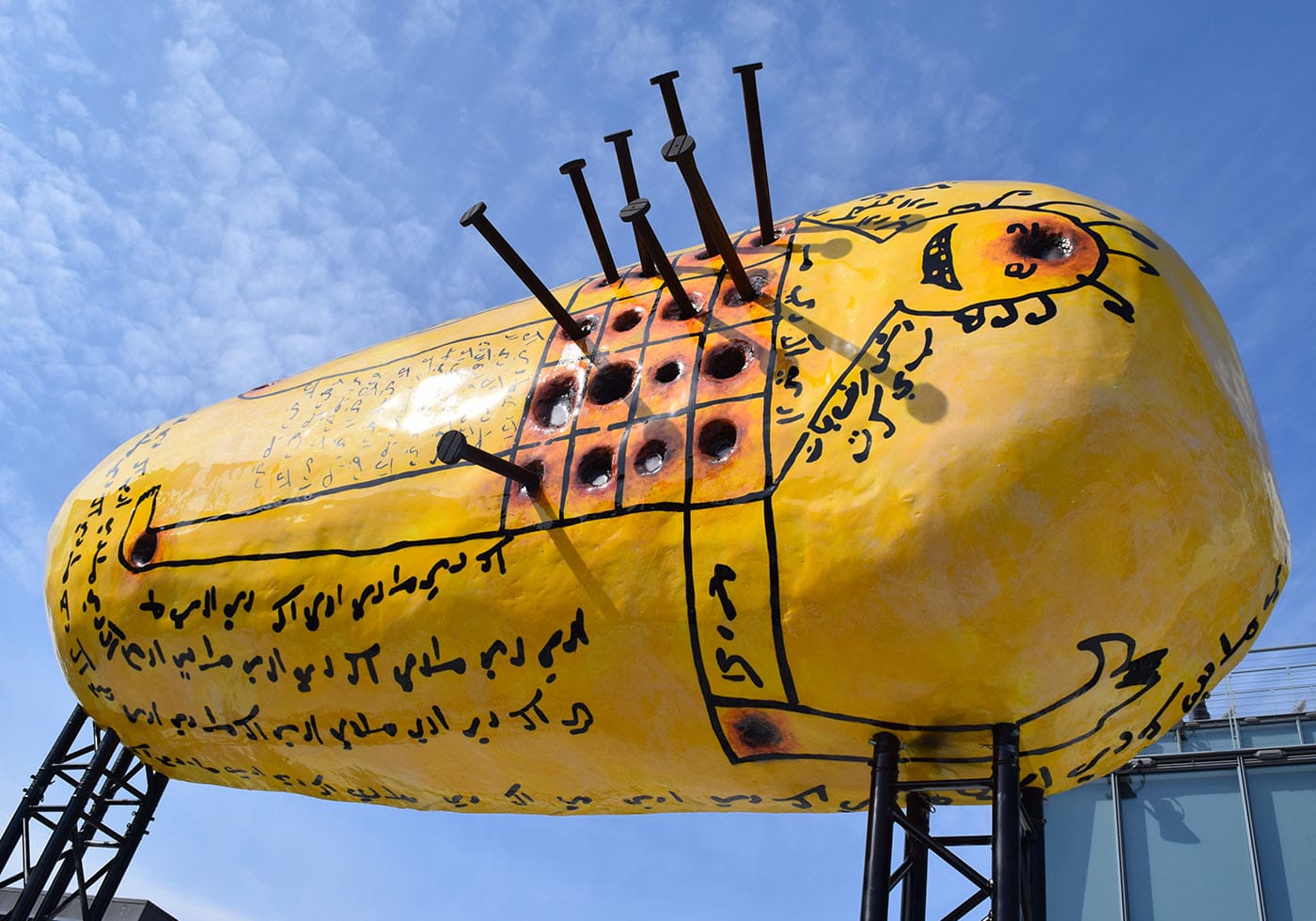 GCC, "Local police find fruit with spells" (2017)