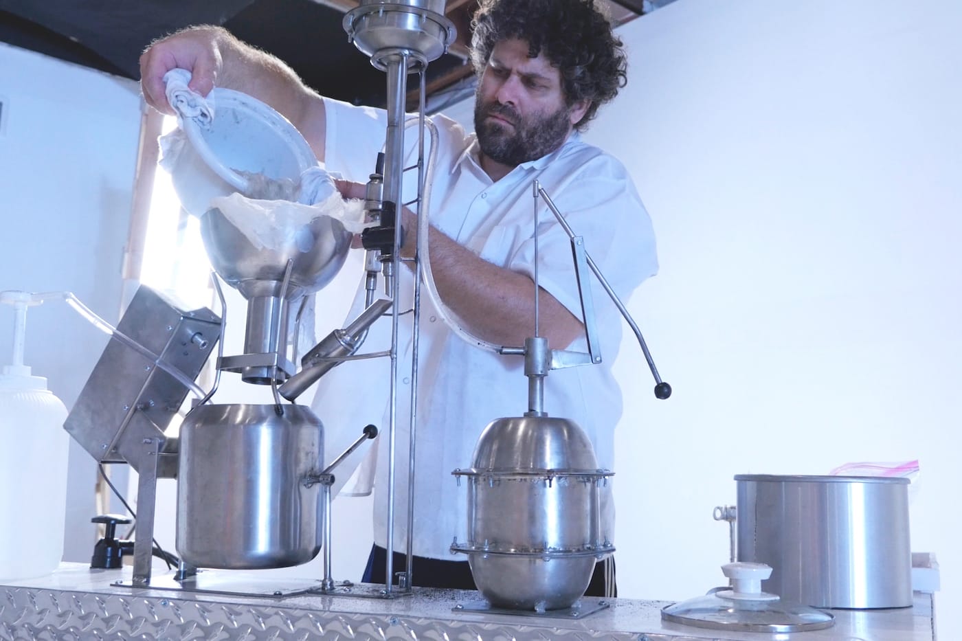 Rotem Tamir and Omri Zin, <em>Larval Acceleration: A Conversation in Chunks</em> (2017), installation view at Locust Projects, Miami (all photos by Marilyn Loddi, courtesy Locust Projects)