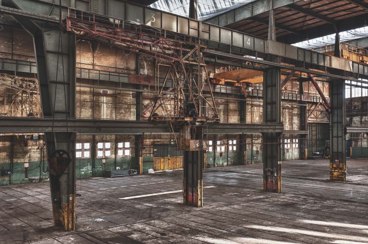 Interior of the NDSM warehouse (courtesy Peter Ernst Coolen)