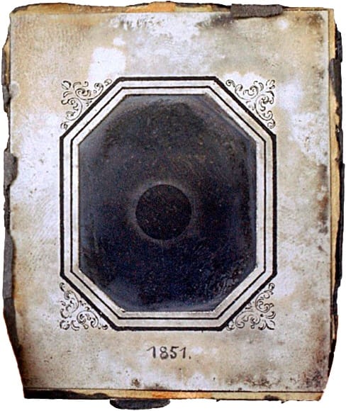 Johann Julius Friedrich Berkowski's eclipse daguerreotype (July 28, 1851) (via Wikimedia)