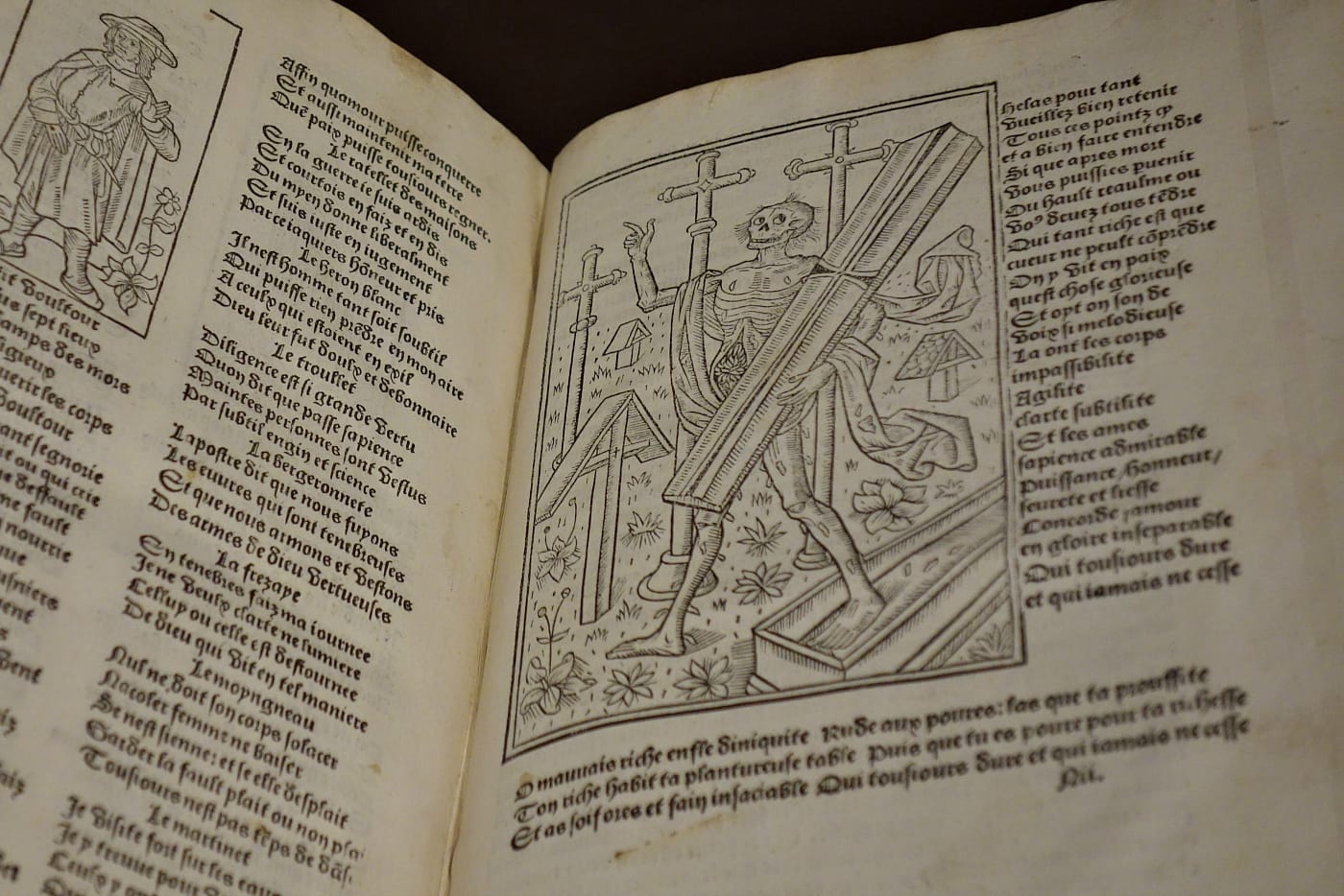 Installation view of <em>The Ivory Mirror: The Art of Mortality in Renaissance Europe</em> at the Bowdoin College Museum of Art (photo by the author for Hyperallergic)