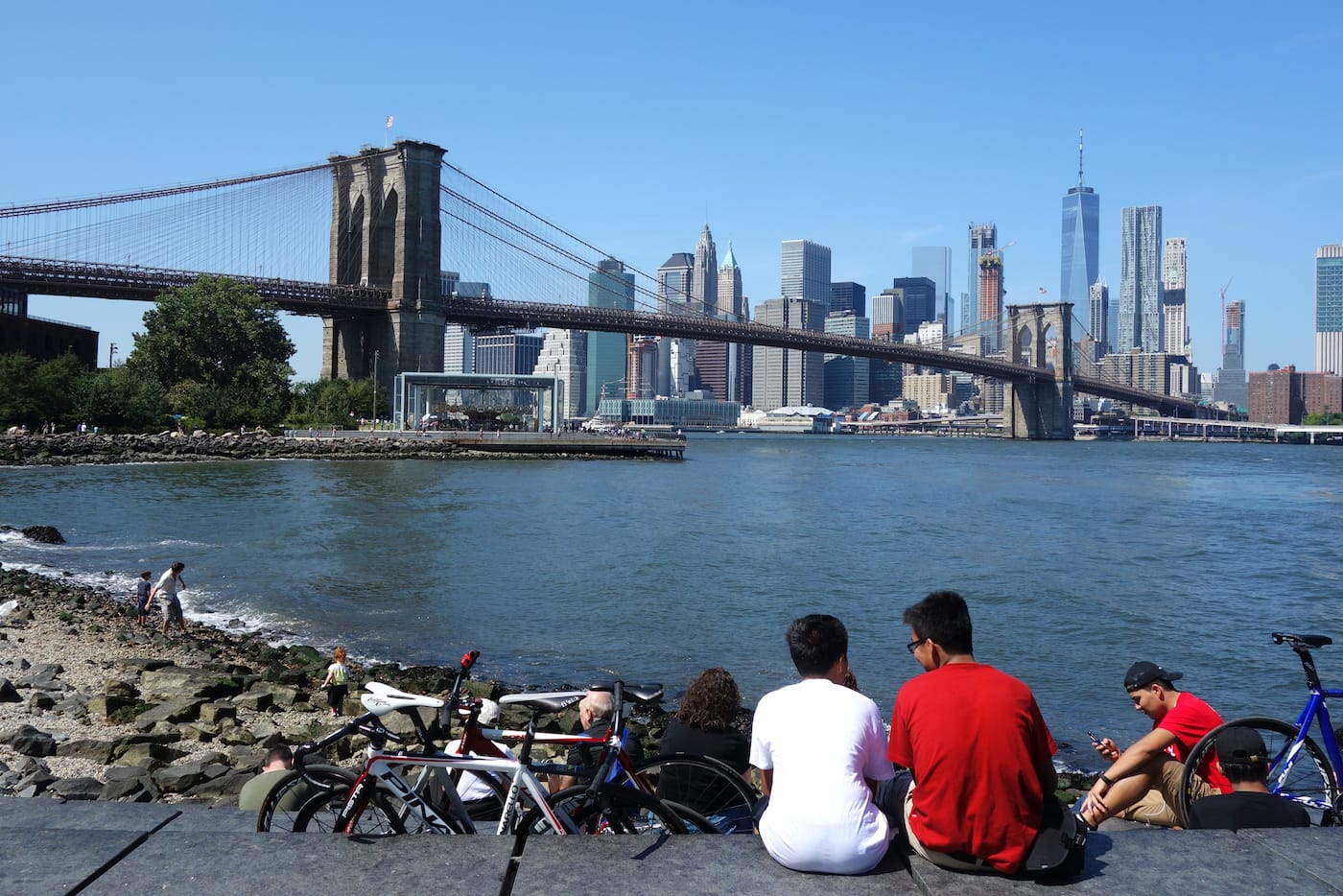 Brooklyn Bridge Park (photo by the author for Hyperallergic)