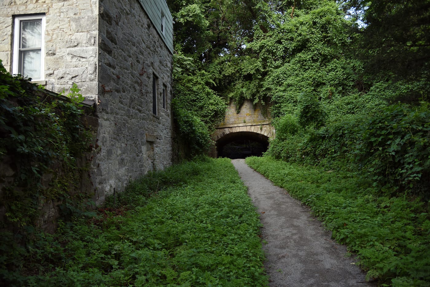 Nathan Kensinger, "Croton Aqueduct near Hastings-on-Hudson" (2017) (courtesy the artist)