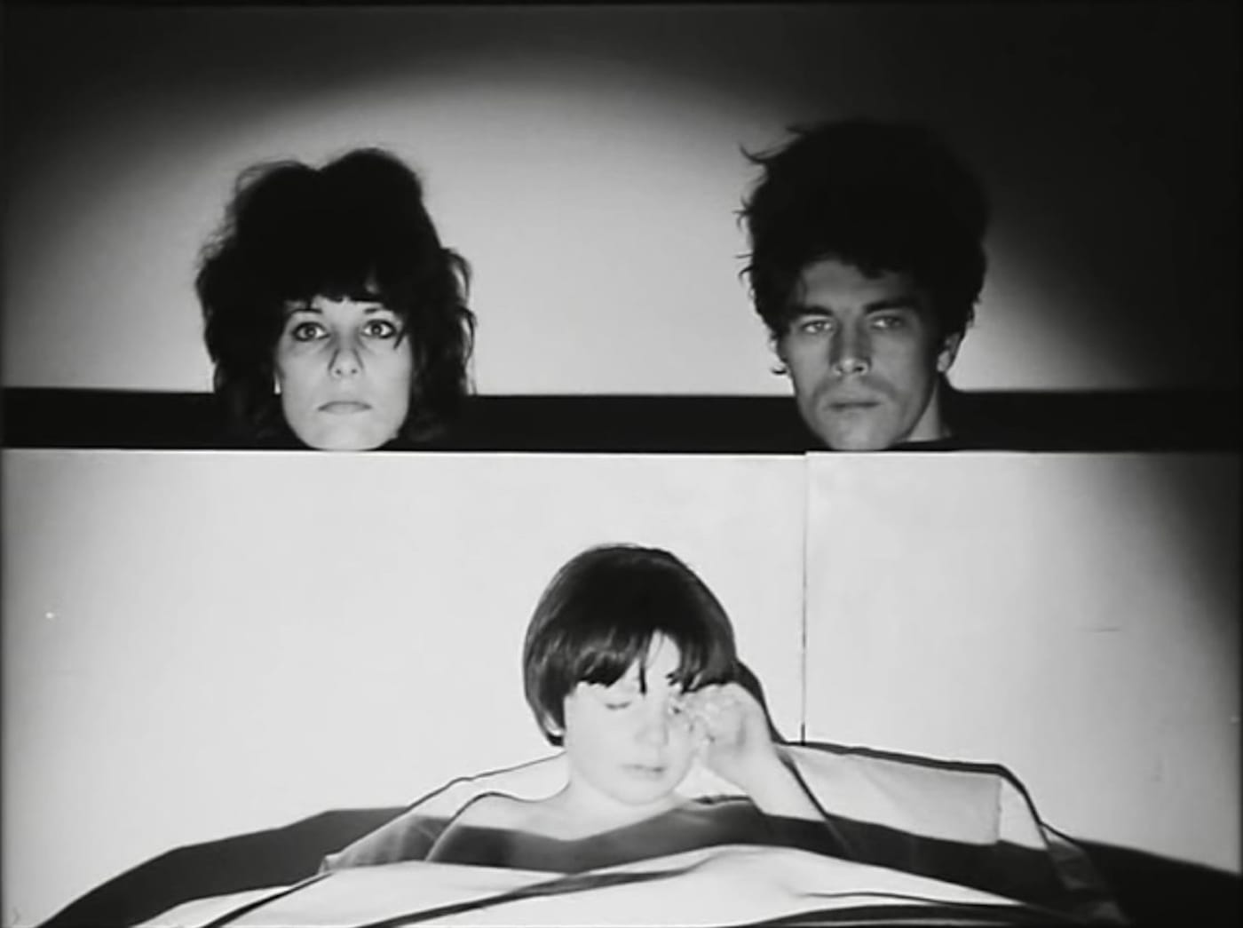 Mother (Bernadette Lafont) and Father (Laurent Terzieff) in Le Revelateur (courtesy of the Film Desk)