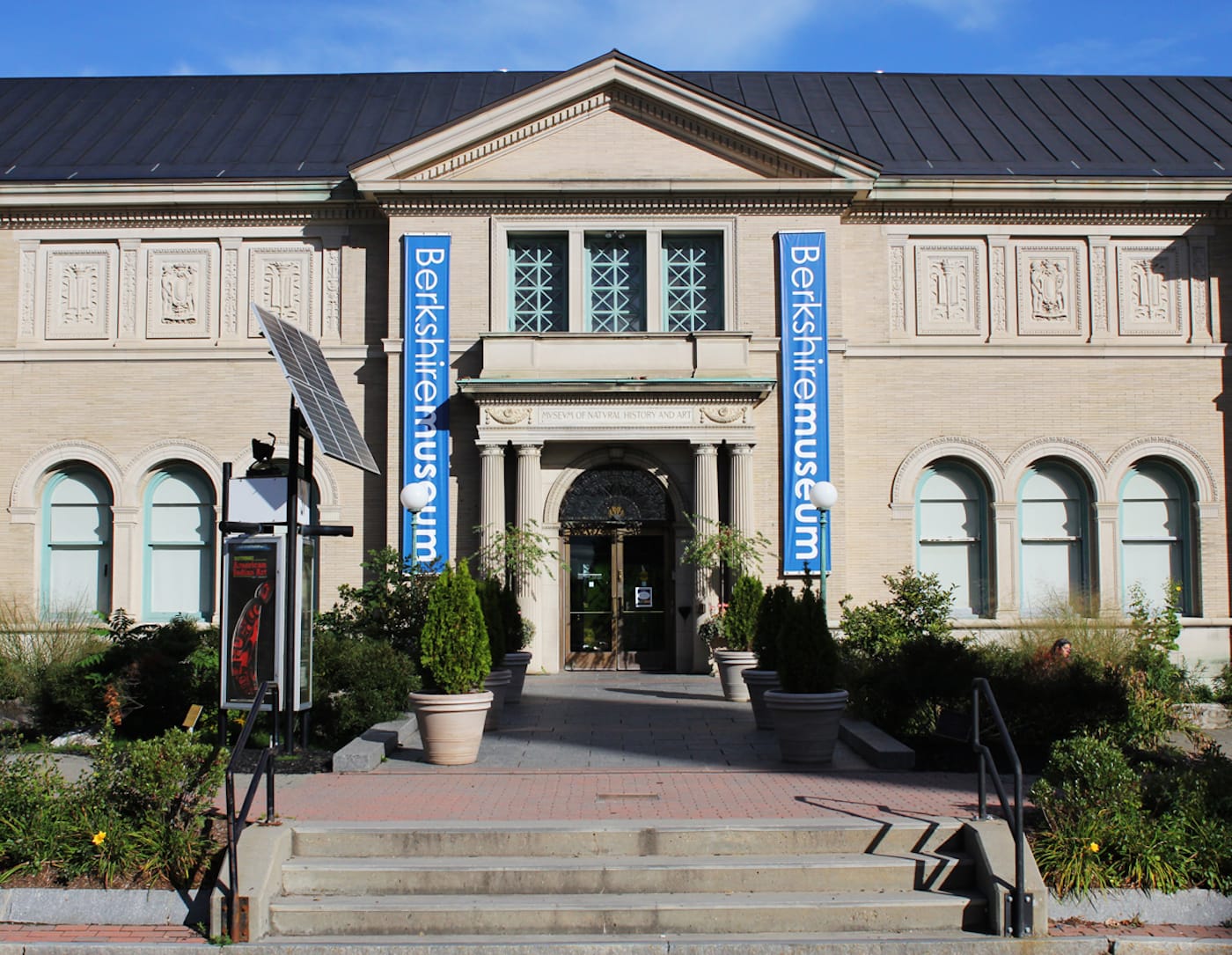 The Berkshire Museum in Pittsfield, Massachusetts (photo courtesy Berkshire Museum, via Wikimedia Commons)