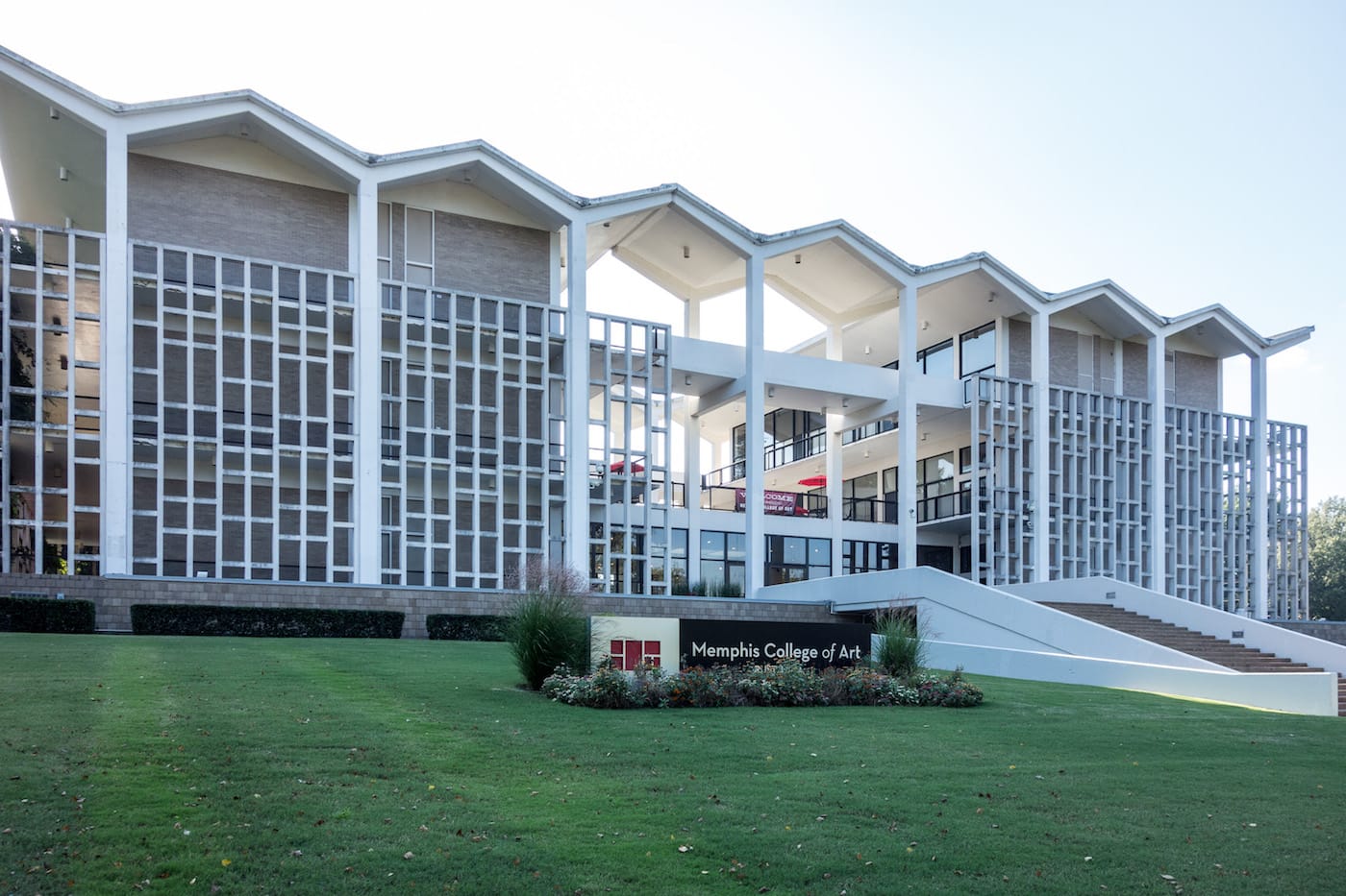 Rust Hall at the Memphis College of Art (photo by Kenneth C. Zirkel, via Wikimedia Commons)