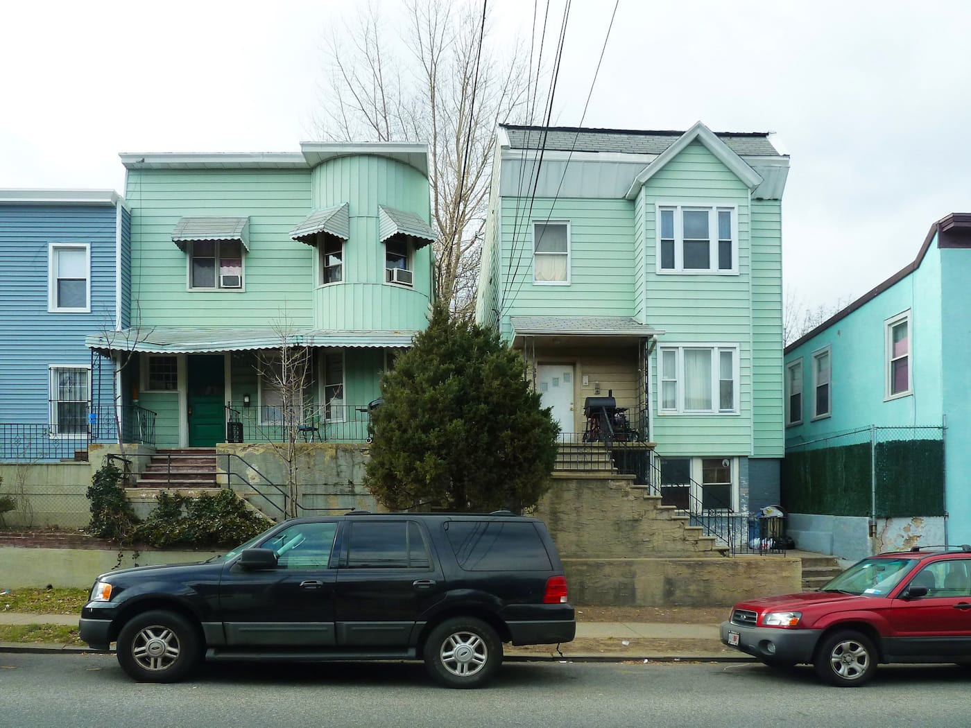 "Mint Green Separated Twins, Woodside, NY" (2016), from <em>All the Queens Houses</em> (photo by Rafael Herrin-Ferri, courtesy the Architectural League of New York)