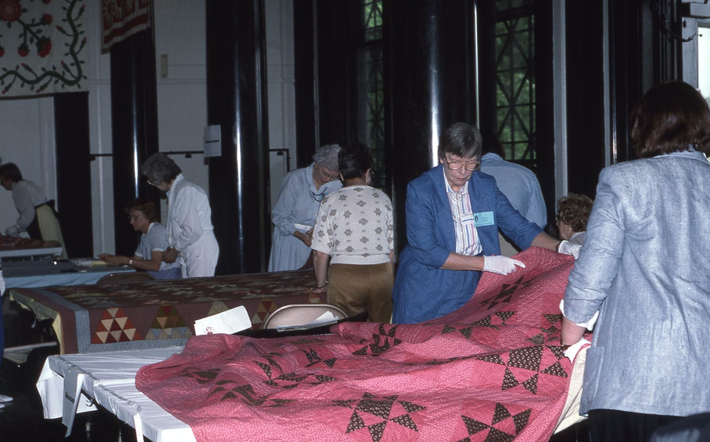 Buffalo Historical Society quilt day (June 1989) (courtesy American Folk Art Museum)
