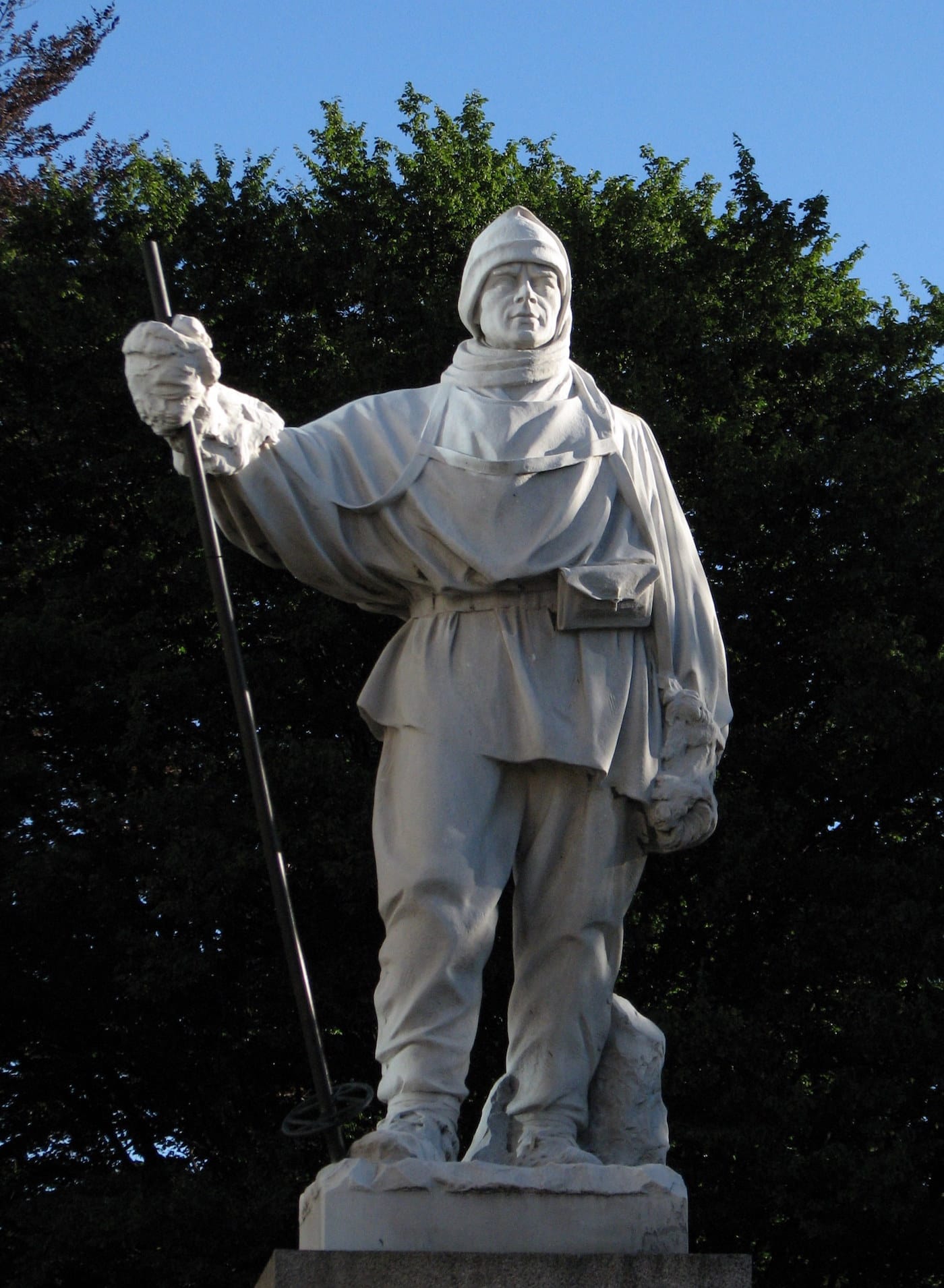 Statue by Kathleen Scott of her first husband Robert Falcon Scott, before it was damaged in the Christchurch, New Zealand, earthquakes