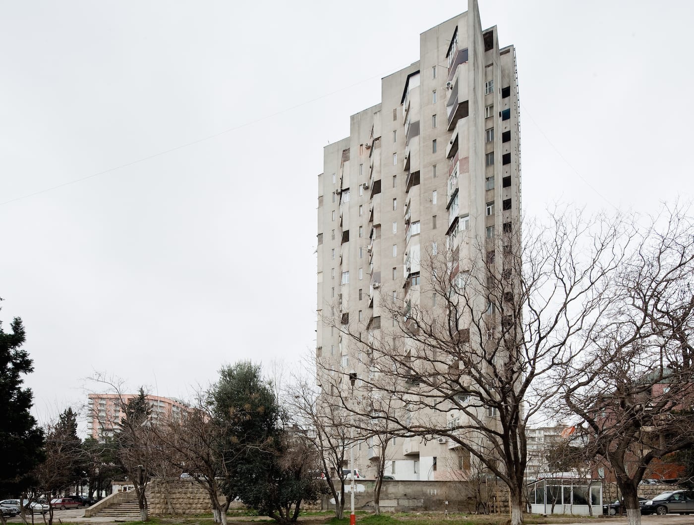 Alexander Belokon and V. Sulimova, Gosstroy Residential Building, Baku, Aserbaijan (1975) (photograph by Simona Rota, 2011)
