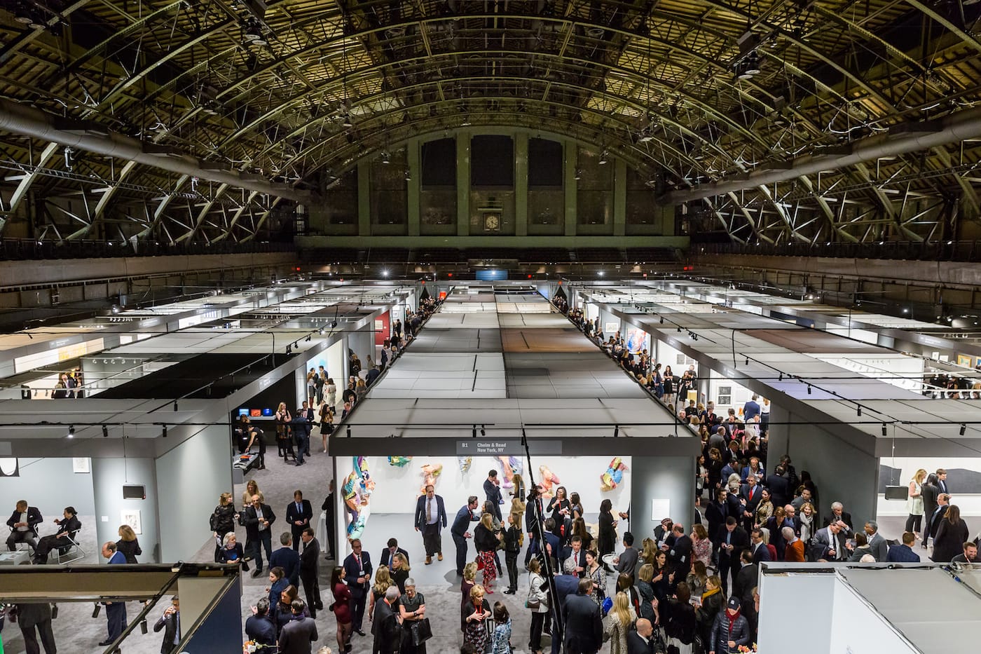 The opening gala of the 2018 ADAA Art Show (photo by and © Scott Rudd Photography, courtesy ADAA)