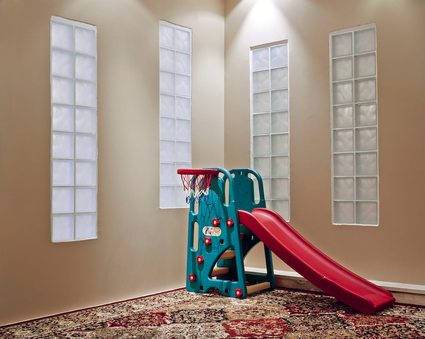 Edmund Clark, "Child's bedroom in home of former Guantanamo detainee," from the series Guantanamo: If the Light Goes Out (2009) (© Edmund Clark)