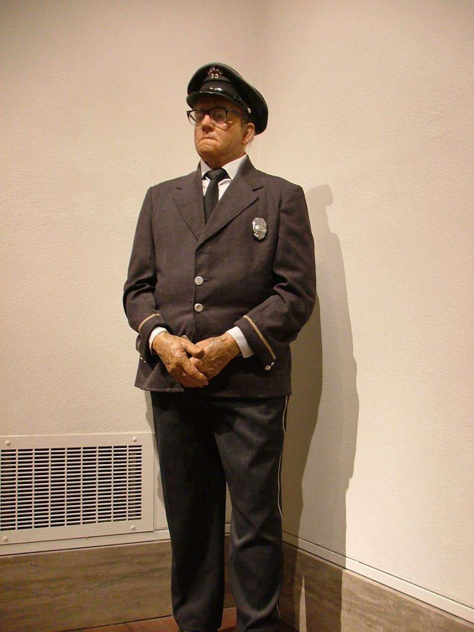 Duane Hanson, "Museum Guard" (photo by Rebecca Partington/Flickr)