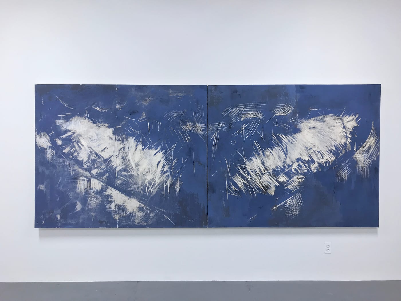 Juliette Dumas, "Whale Fluke (Le Grand Bleu)" (2018), clay and gouache on paper mounted on canvas, 60 x 144 in