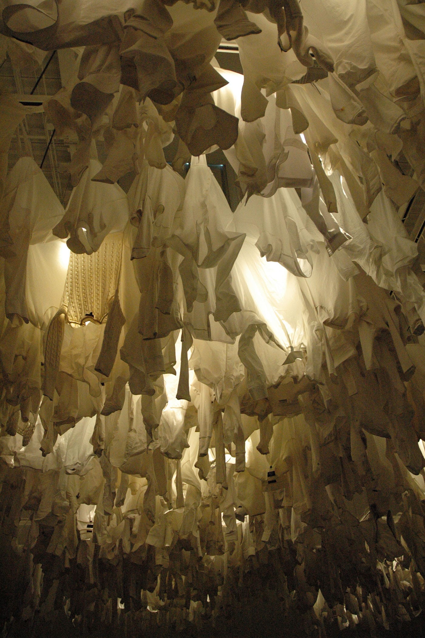 Rachel Breen, "Shroud" (2018, detail) at the Perlman Teaching Museum (photo by the author for Hyperallergic)