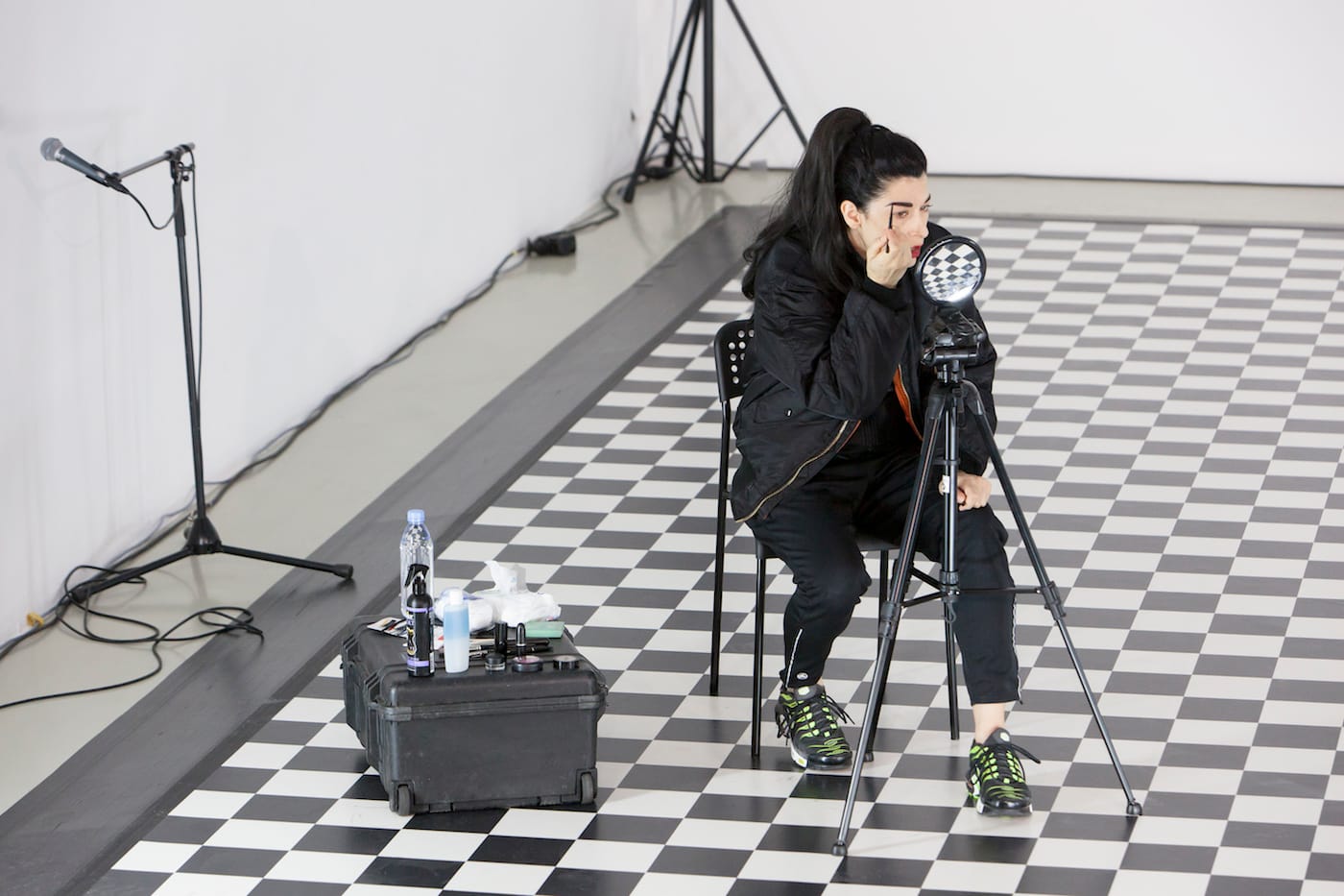 Alexandra Bachzetsis, "PRIVATE: Wear a mask when you talk to me" (2016), at Kunstverein Hannover (photo © China Hopson)