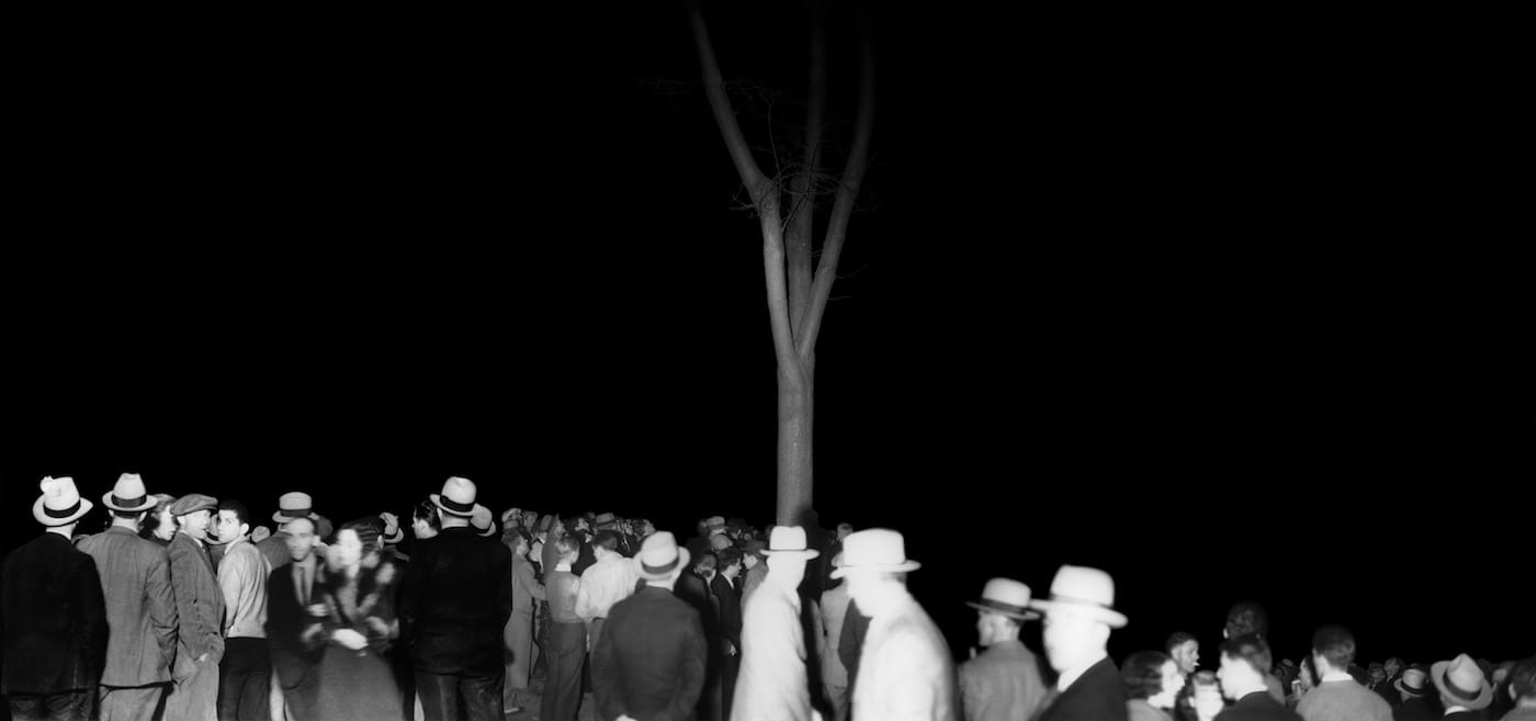 Ken Gonzales-Day, "The Wonder Gaze (St. James Park)" (2007–13), C-print mounted on aluminum and framed with UV museum acrylic, 40 × 80 in (courtesy the artist)