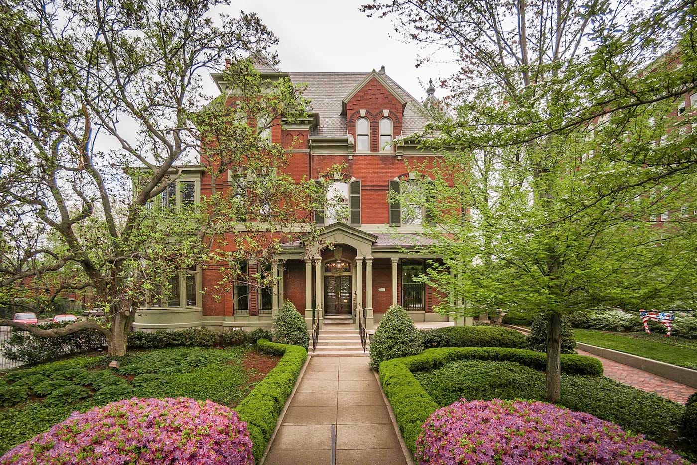 The Speed Mansion at 505 West Ormsby Avenue in Louisville, Kentucky, was recently acquired by the Kentucky College of Art + Design. (photo by Laura Rice, courtesy Kentucky Select Properties)