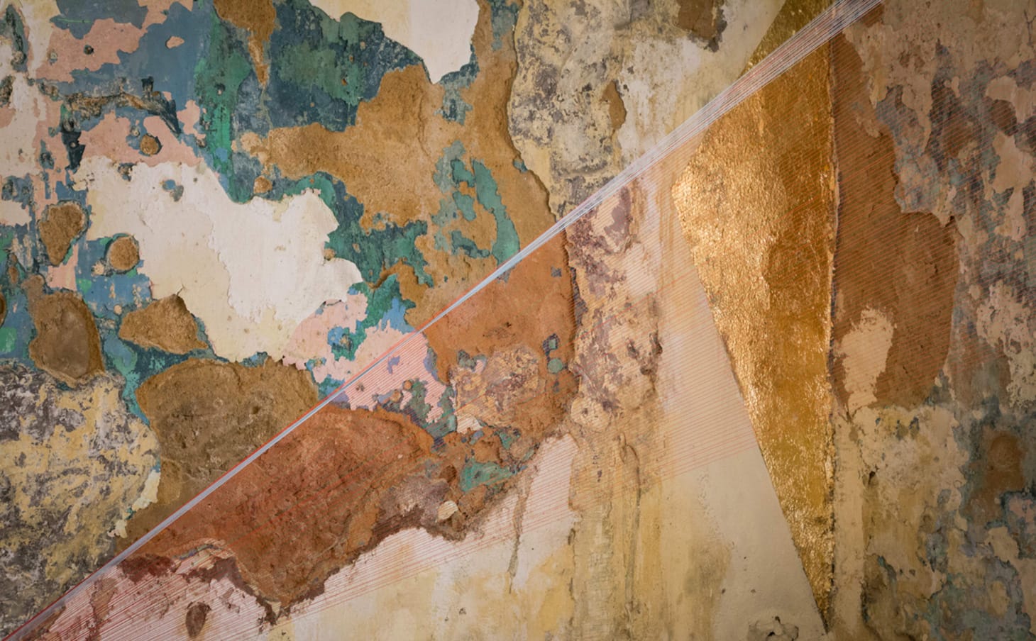 Haleh Redjaian, "La Trace de Reverie" (2018) (photo by Wassim Griman for the Kamel Lazaar Foundation)