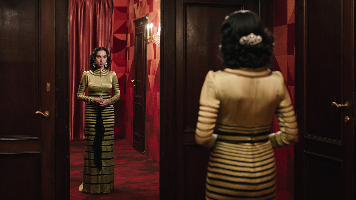 Looking for Oum Kulthum (2017), directed by Shirin Neshat in collaboration with Shoja Azari (image courtesy of Razor Film)