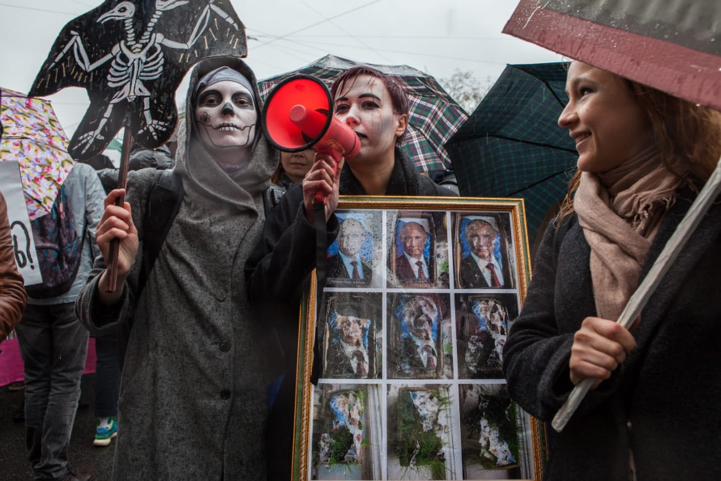 May Day march, May 1 on Nevsky Prospekt in St. Petersburg shortly before Varya Mikhailova was detained (photo courtesy of Elena Lukjanova)