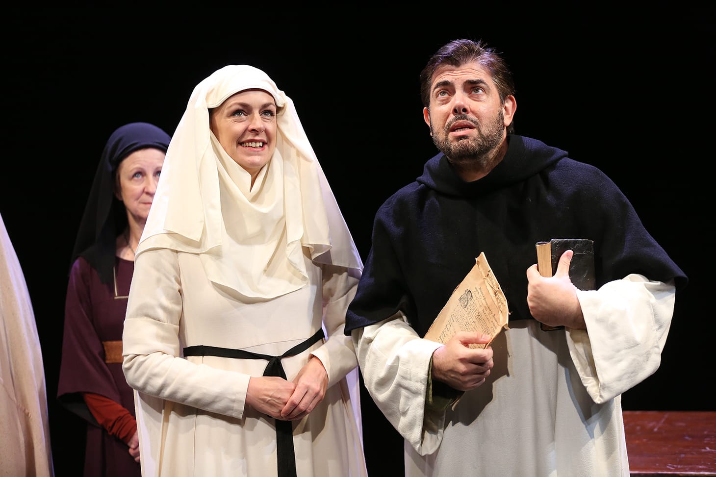 Andrus Nichols and Jason O'Connell in <em>The Saintliness of Margery Kempe</em>, directed by Austin Pendleton at The Duke on 42nd Street (photo © Carol Rosegg)