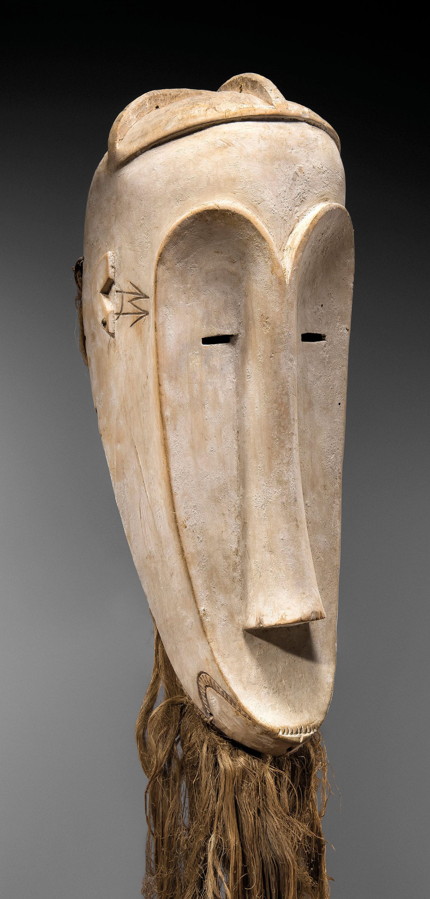 "Masque Fang, Ngil A Fang Mask," height: 23 ¼ inches (image courtesy Christie's)