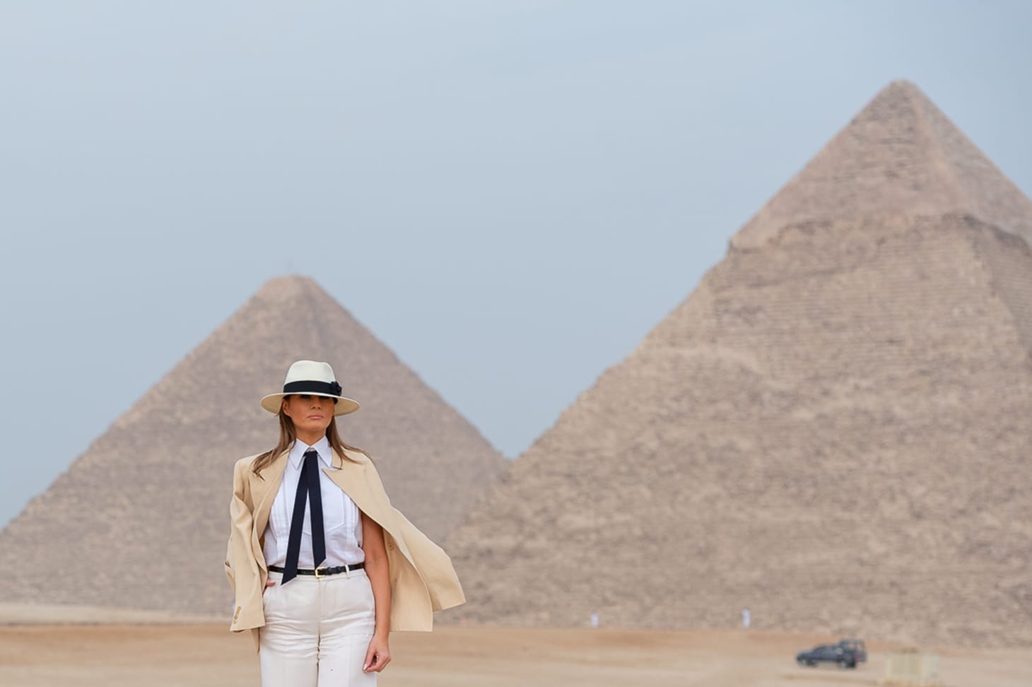 Melania Trump in front of the pyramids