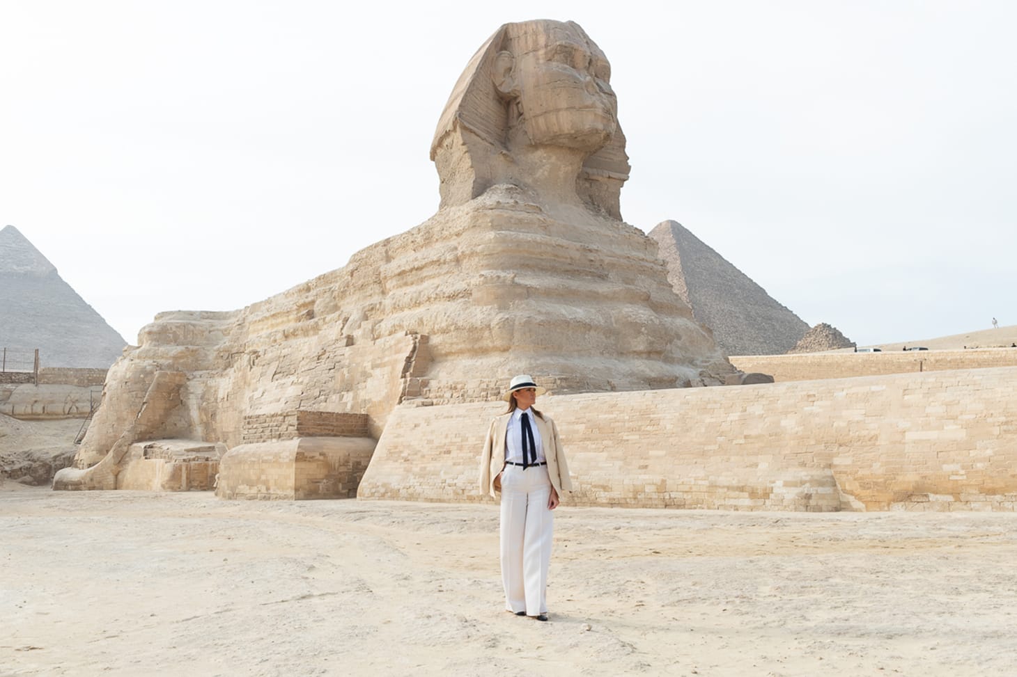 Melania Trump in front of the Great Sphinx