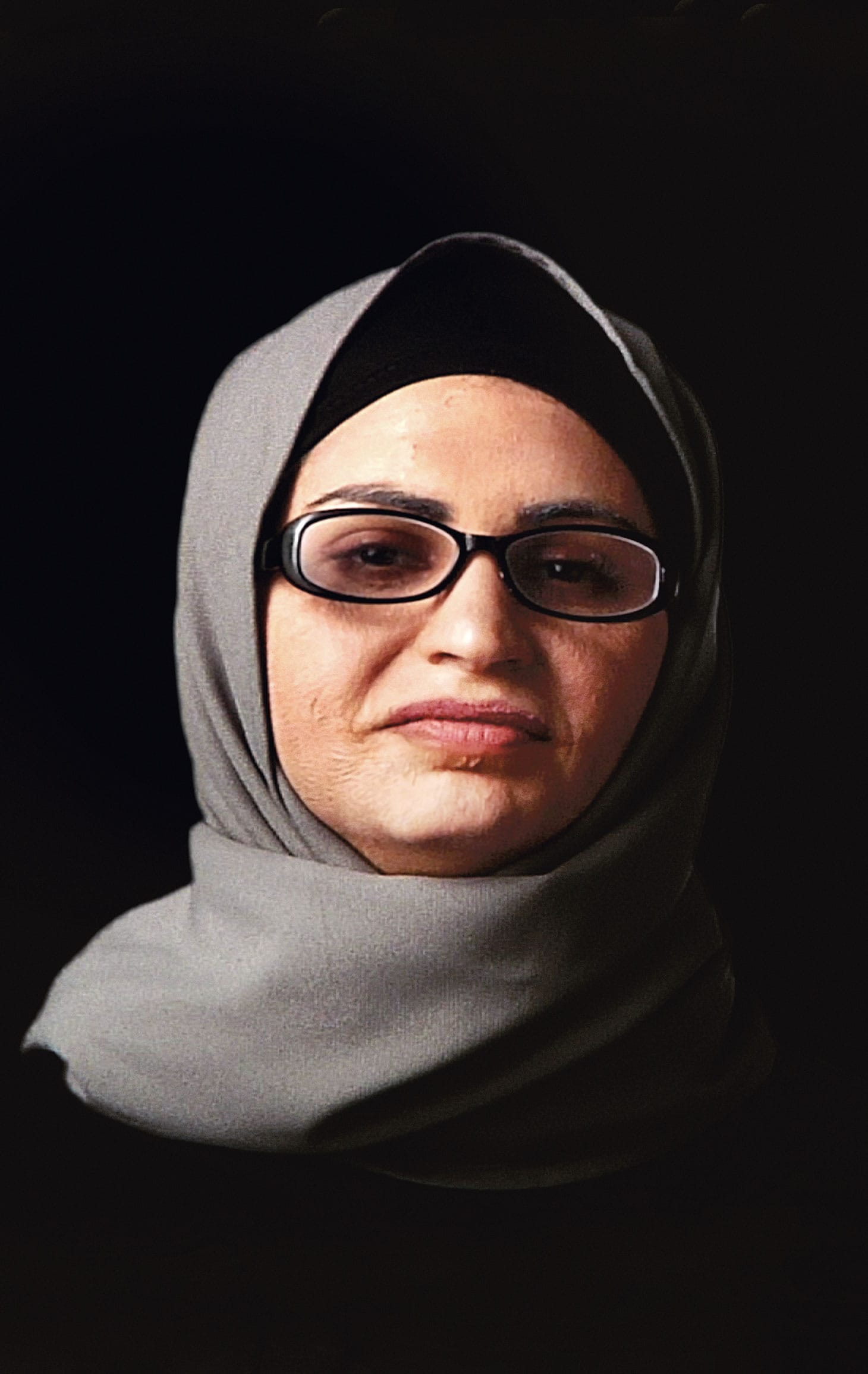 Judith Barry, <em>Cairo Stories</em>, (Fathiya), 40 x 25 inches, single-channel video, plasma screen/Fujiflex photograph mounted on Sintra (2010–2011) (copyright Judith Barry, image courtesy Mary Boone Gallery)