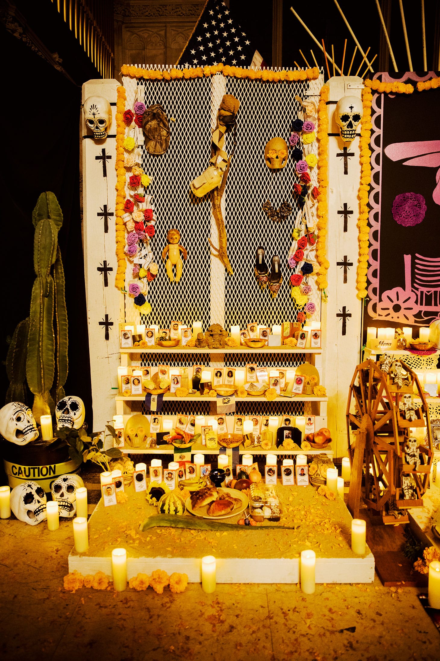 Adrian Viajero Román, Dia de Muerto Ofrenda (2018), detail view