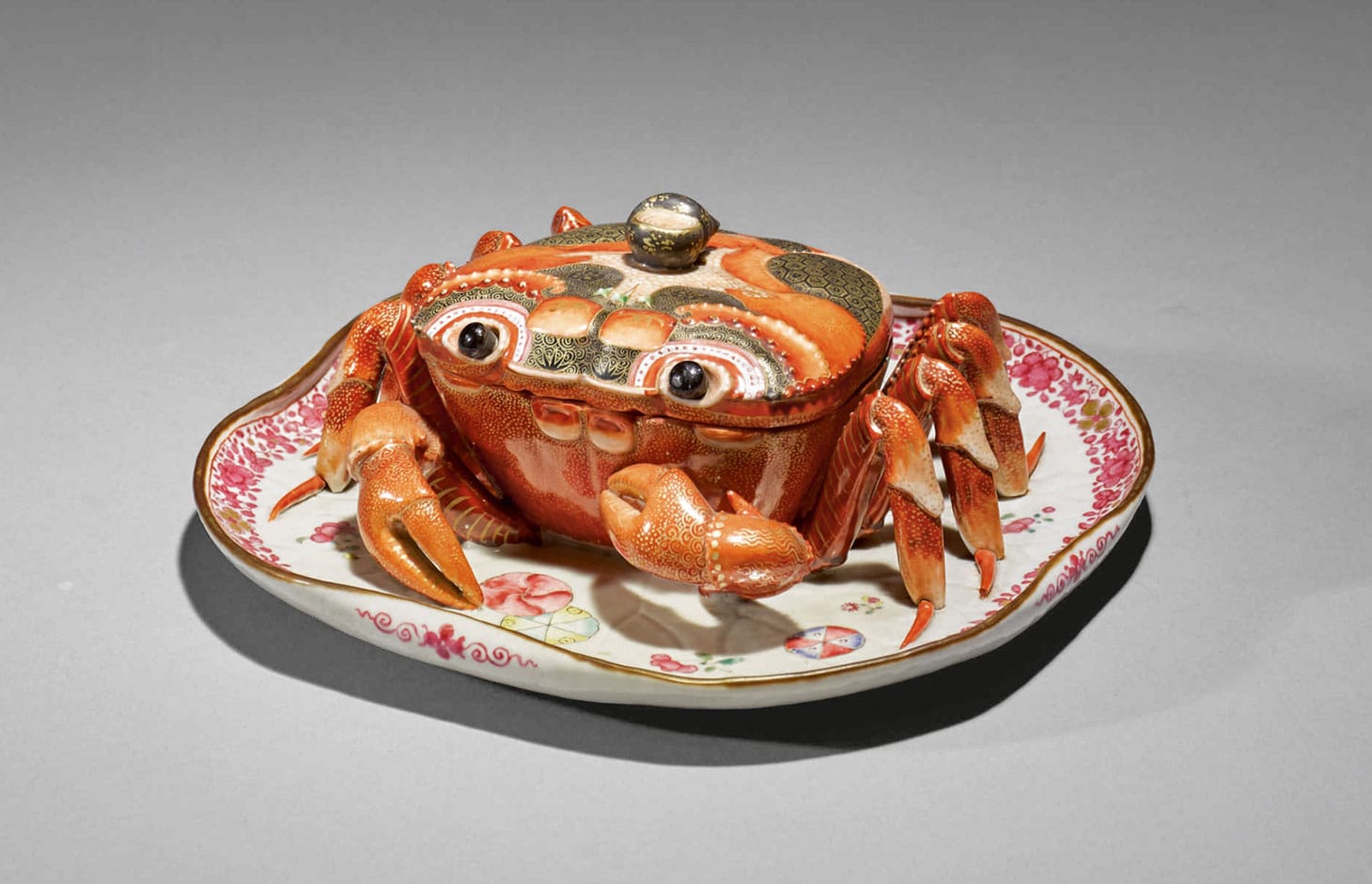 A rare Chinese export crab-form tureen and cover, Qing dynasty, Qianlong Period, width 8 3/4 inches (image courtesy Sotheby's)