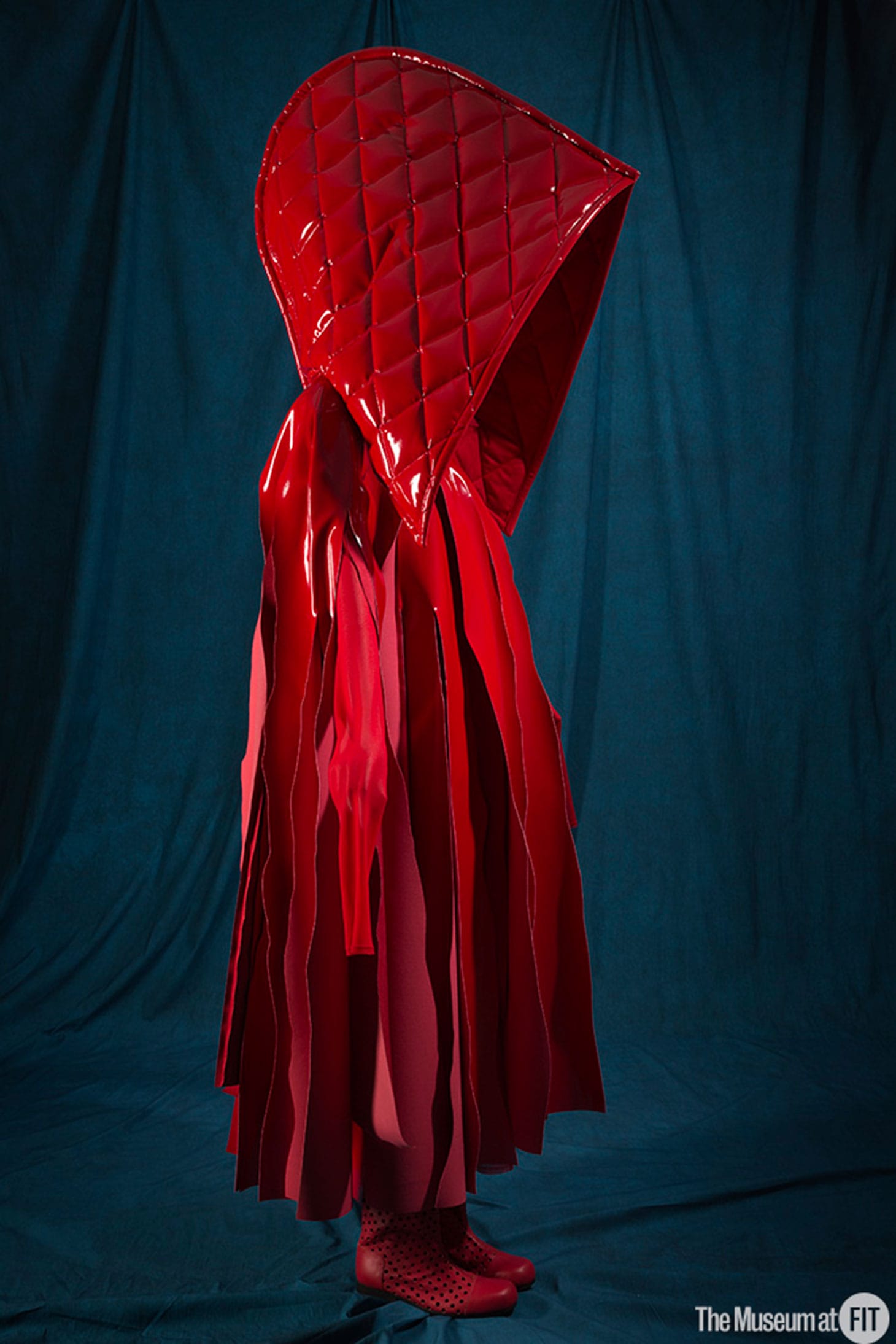 Comme des Garçons, ensemble, spring 2015, featured in Fairy Tale Fashion (2016) (photo by Eileen Costa, via the Museum at FIT’s Flickrstream)