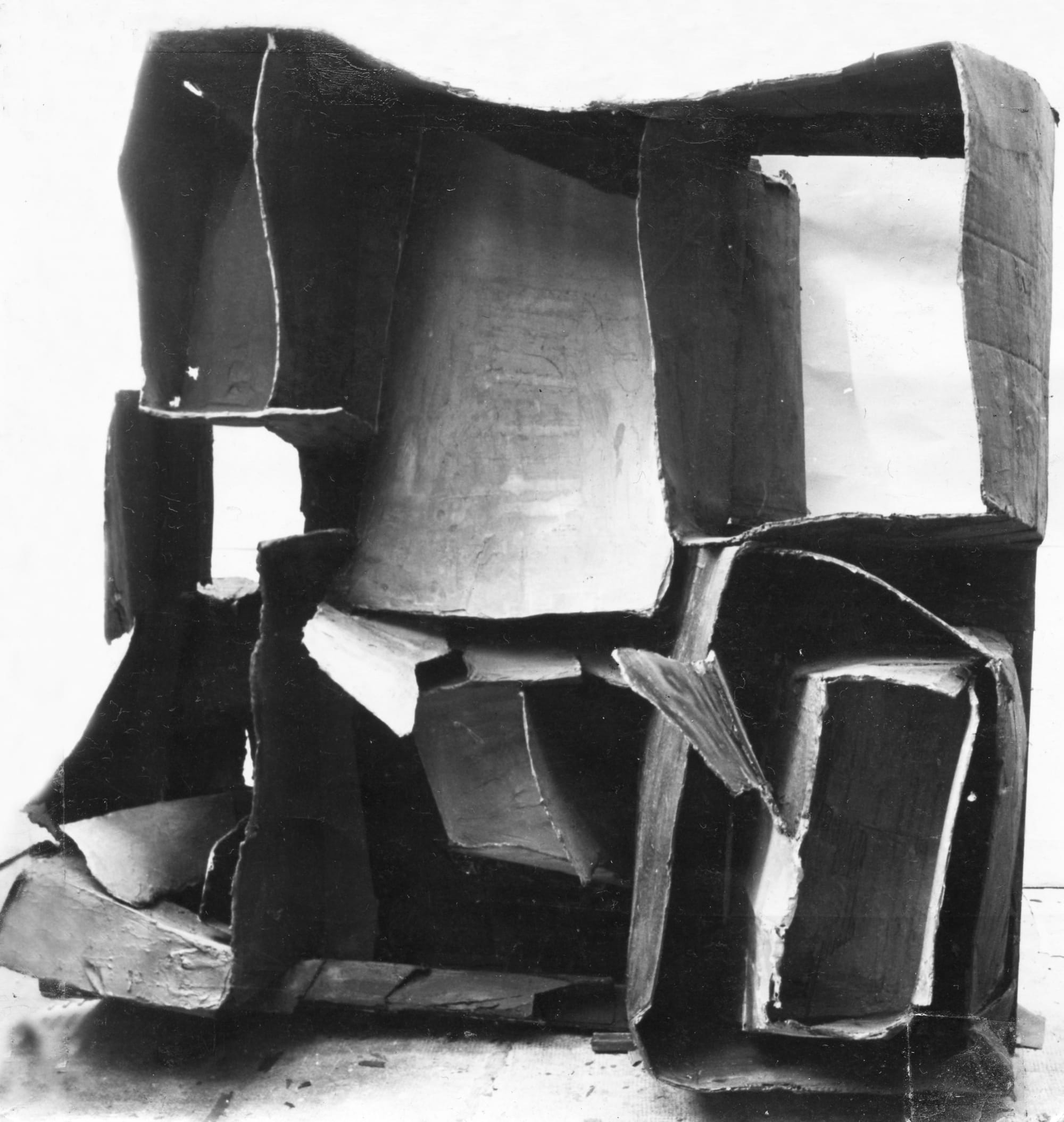 This image has an empty alt attribute; its file name is box1-scaled.jpg