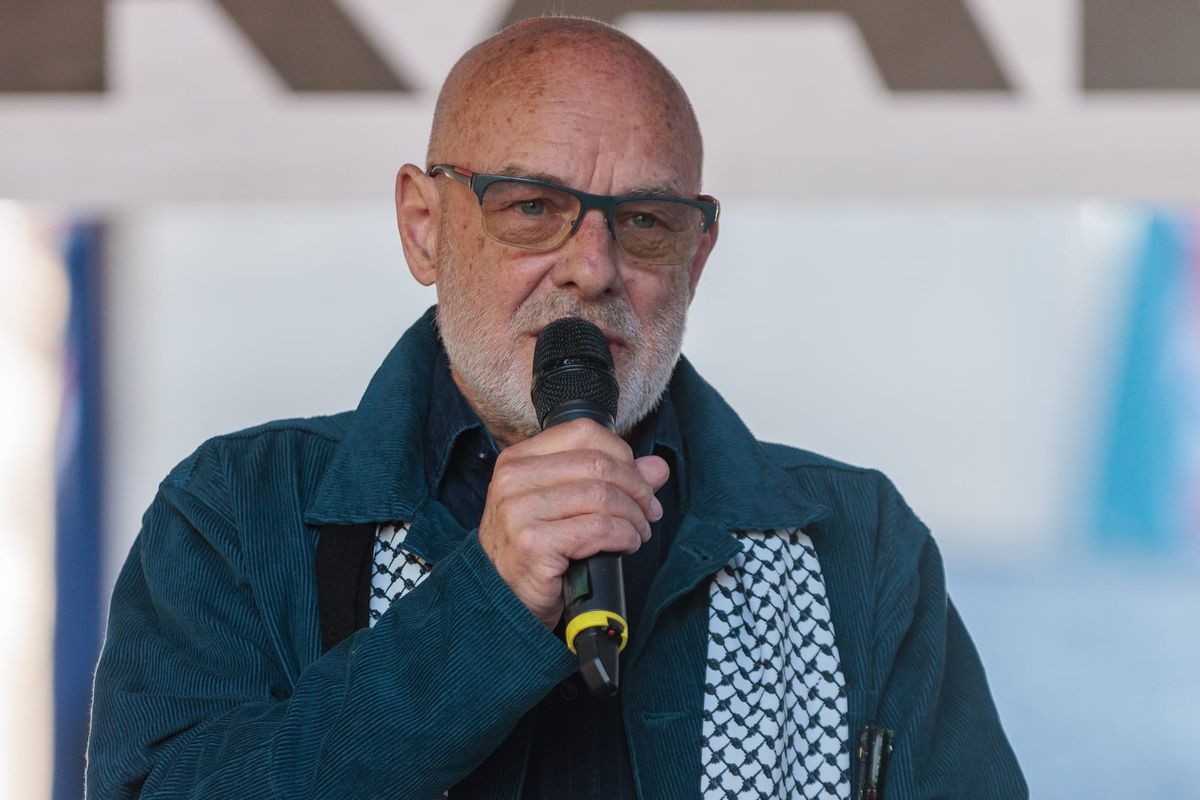 Brian Eno and 200+ Artists Urge British Museum to “Stop Erasing Palestine”