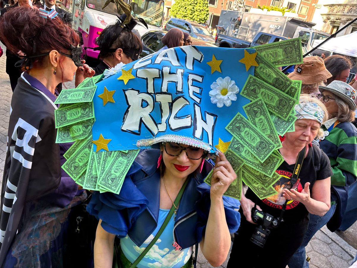 Rollicking Protest Against Bezos's Met Gala Erupts in Manhattan