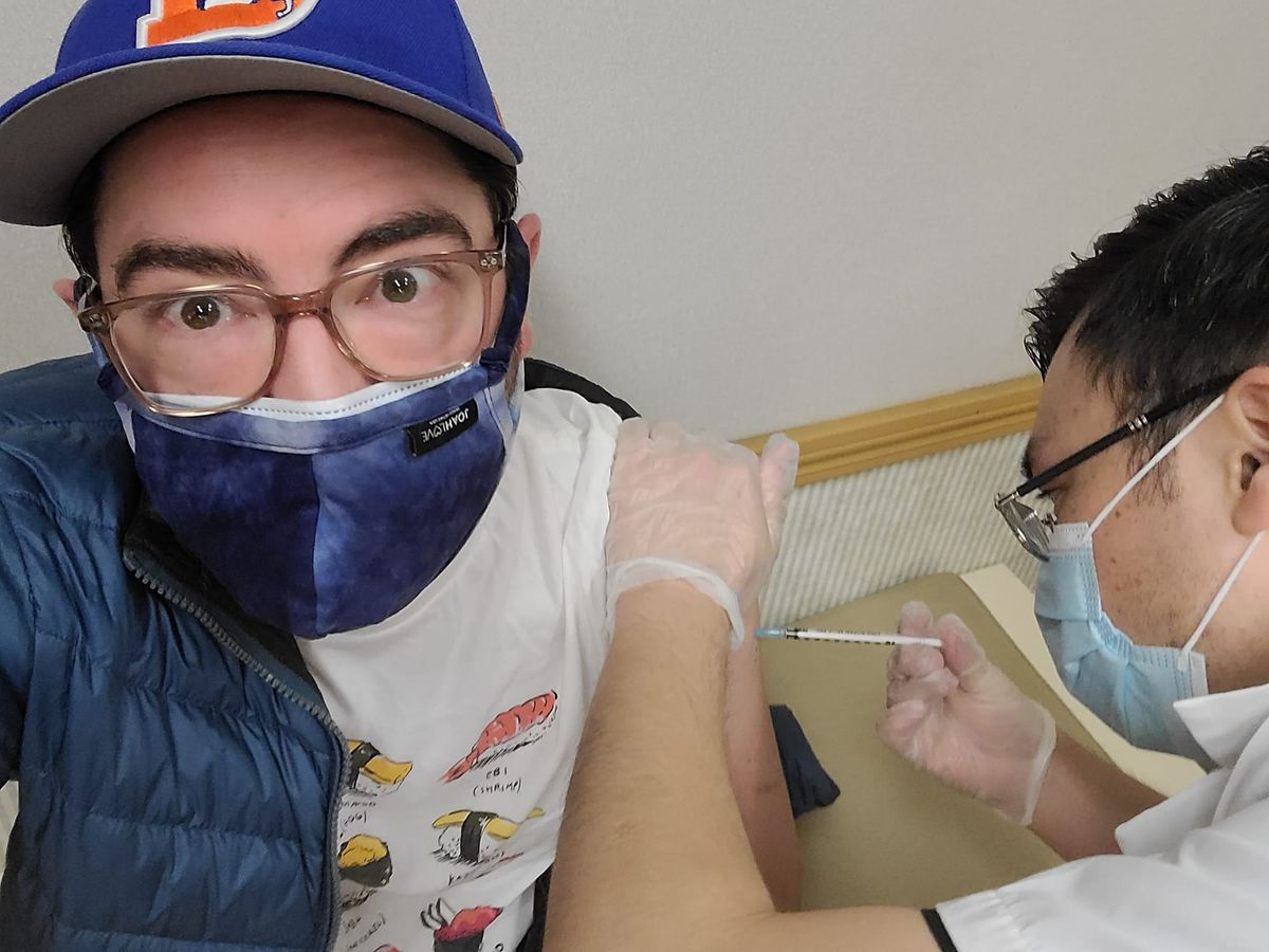 To Vaccine Selfie or Not to Vaccine Selfie?